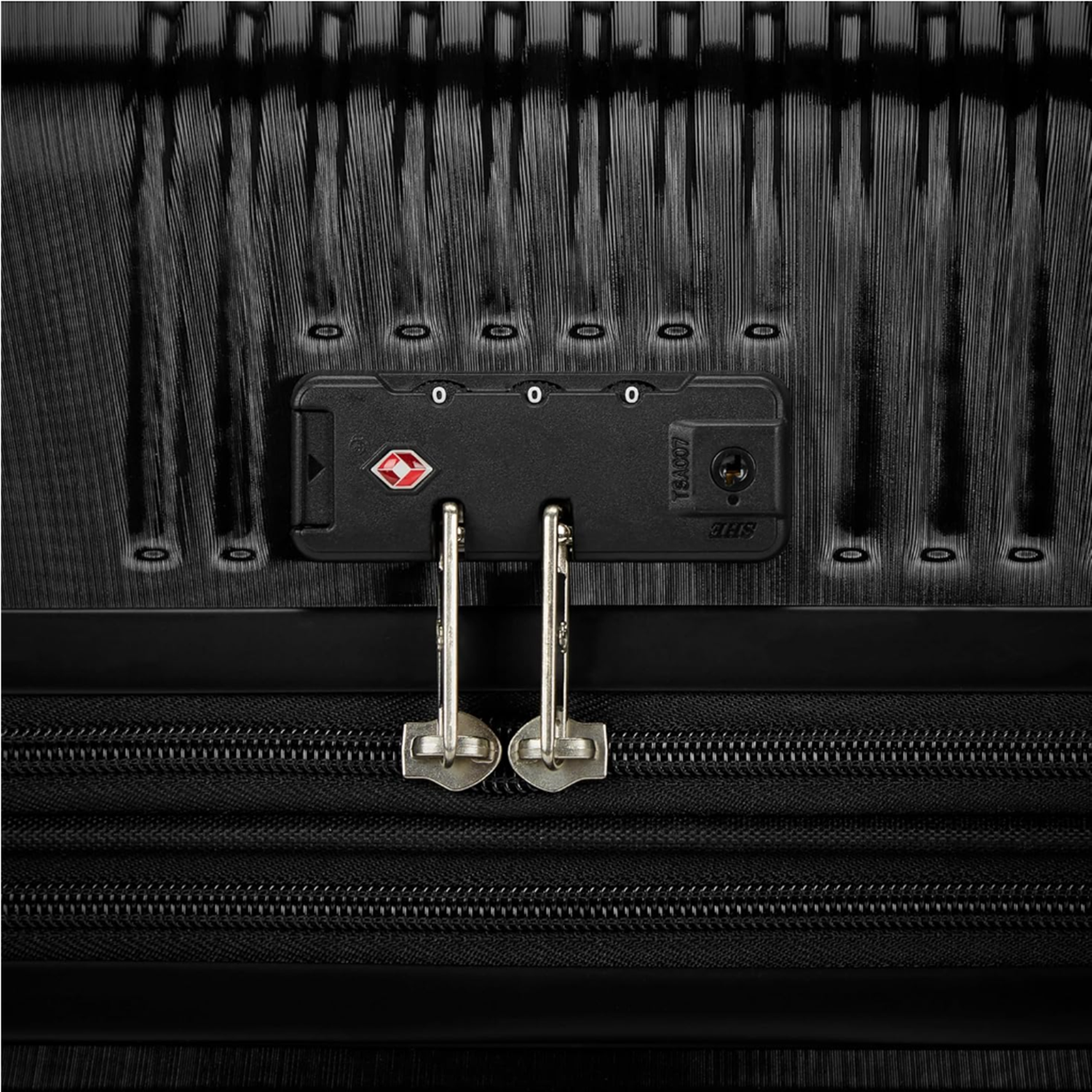 Samsonite Alliance SE Large Spinner Suitcase - Bass Black