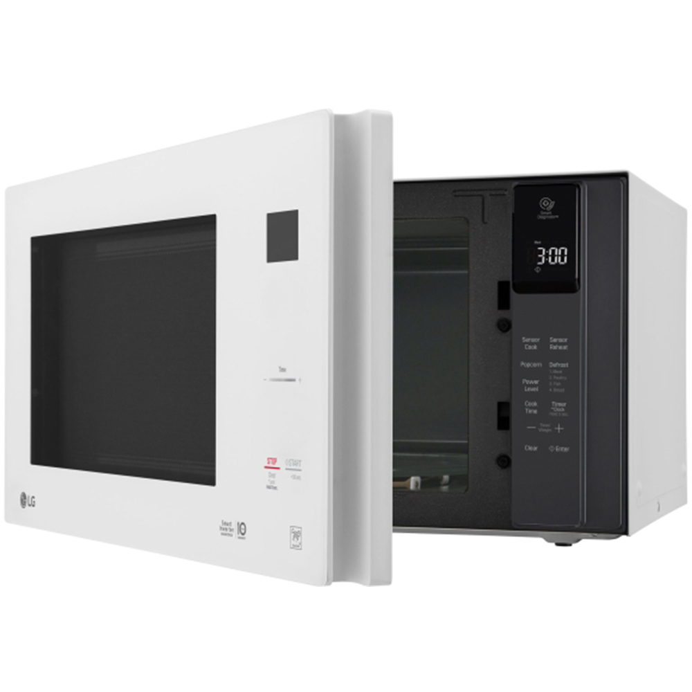 LG 1.5 Cu. Ft. NeoChef Countertop Microwave in Smooth White LMC1575SW