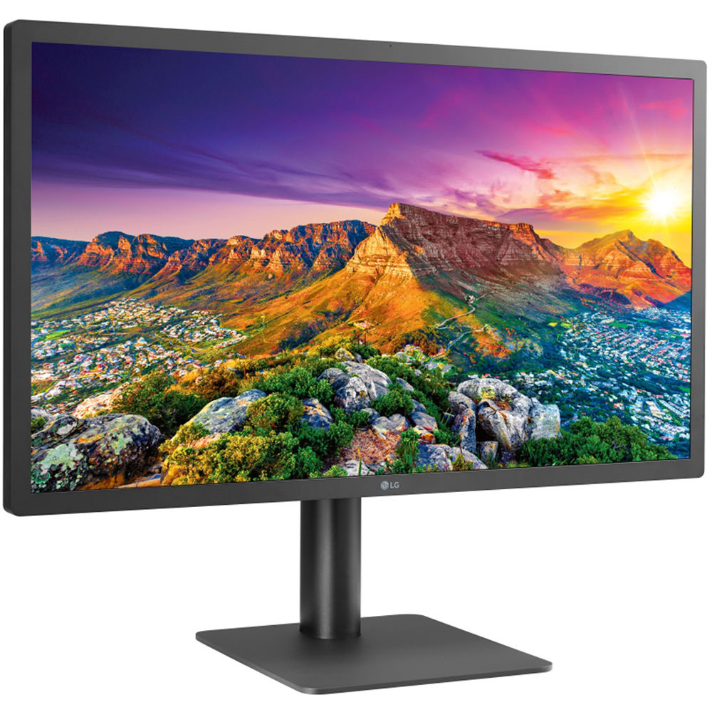 LG 24  UltraFine 4K  UHD IPS Monitor  with macOS 